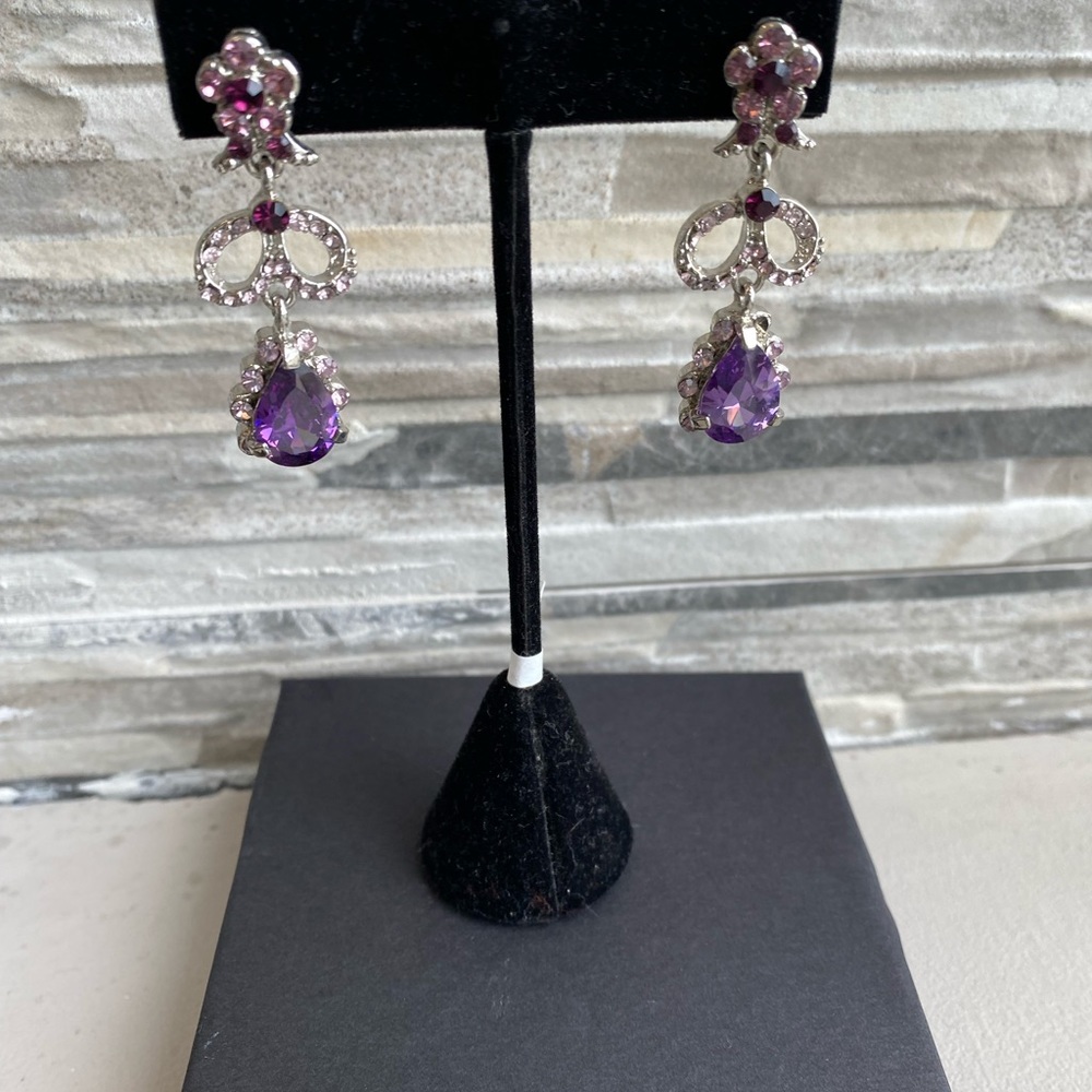 Vintage Tear drop pierced earrings